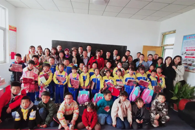 开yun体育官网入口登录app下载集团公益行，“益”起点亮教育希望之光！